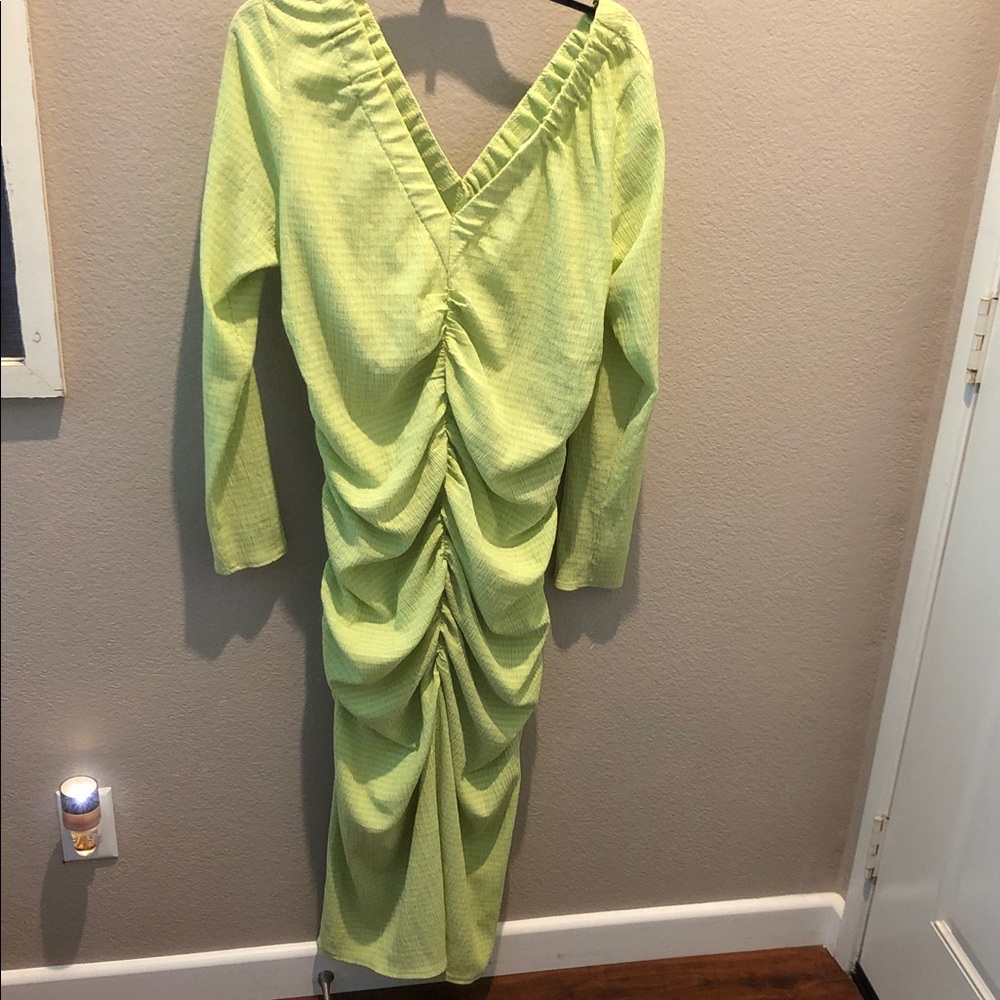 H&M Lime Green Long Sleeve Ruched V-Back Midi Dress